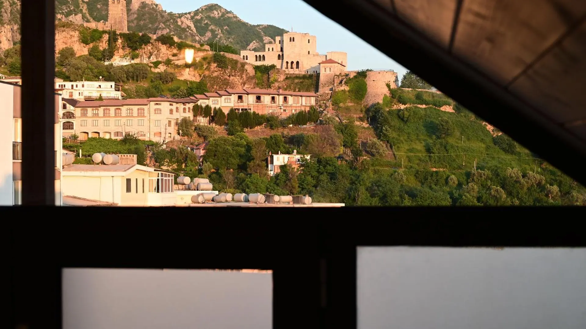 Apartament Damiano'S Penthouse Old Bazaar - Castle To Coast View Krujë 0*,  Albania